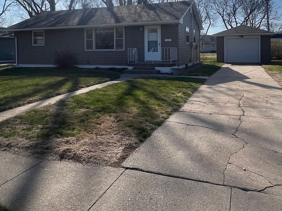 1st image of 857 N 15th St