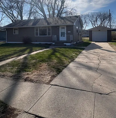 857 N 15th St Photo 1