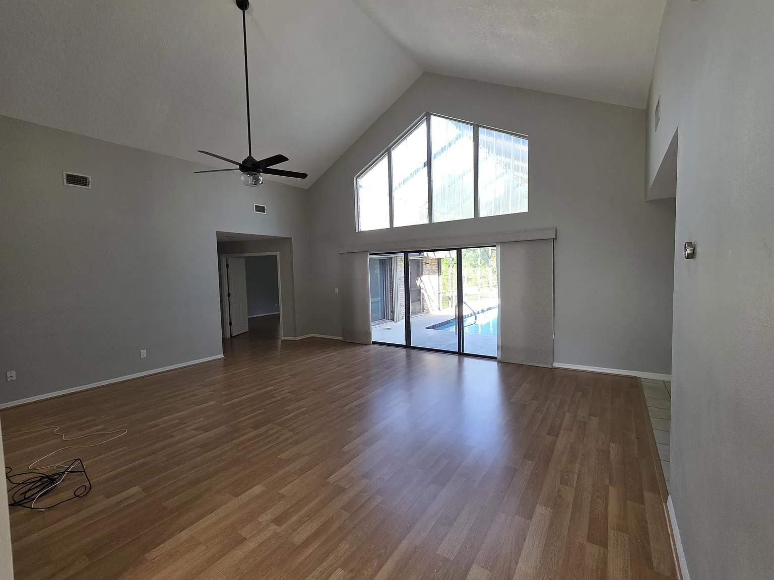 3 bed, 2361 sqft, $2,795 — Photo 2