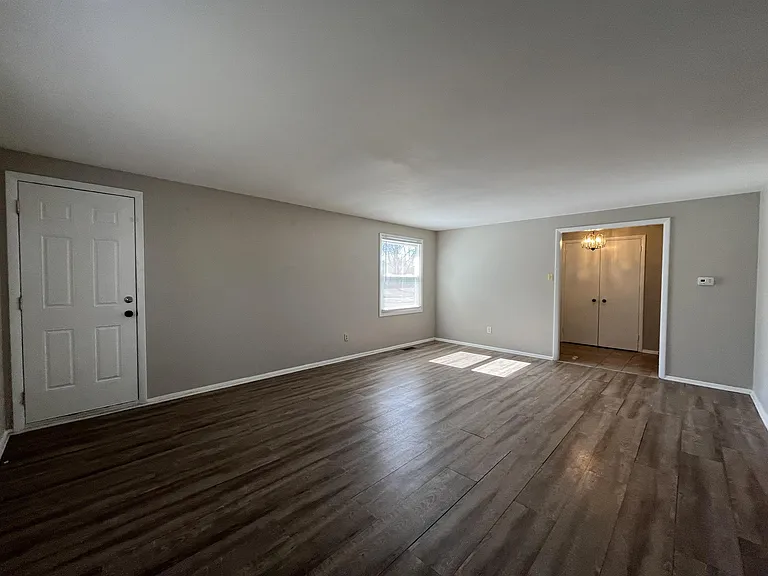 11020 McDowell Dr — Photo 3