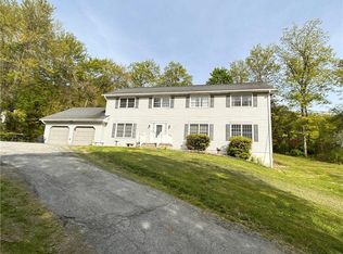 32 Dogwood Rd, Hopewell Junction, NY 12533