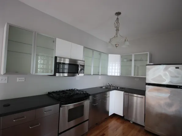 3535 W Belmont Ave #C, Chicago, IL 60618