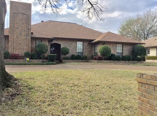 326 Drexel Dr, Grapevine, TX 76051