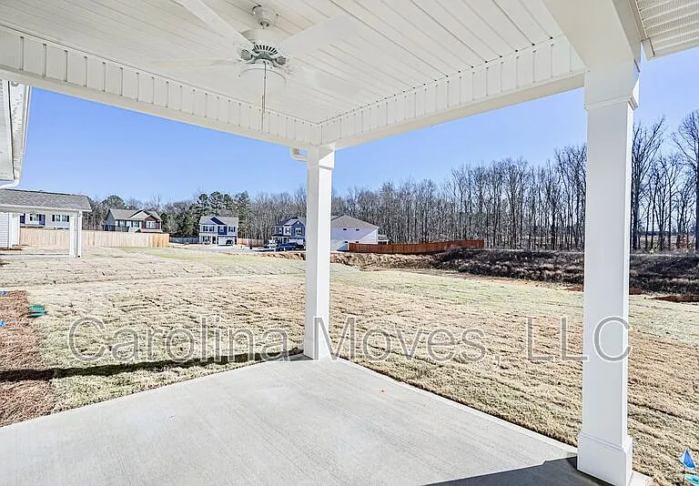 400 Chinchilla Dr — Photo 24