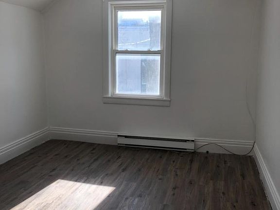 4th image of 71 Ordnance St