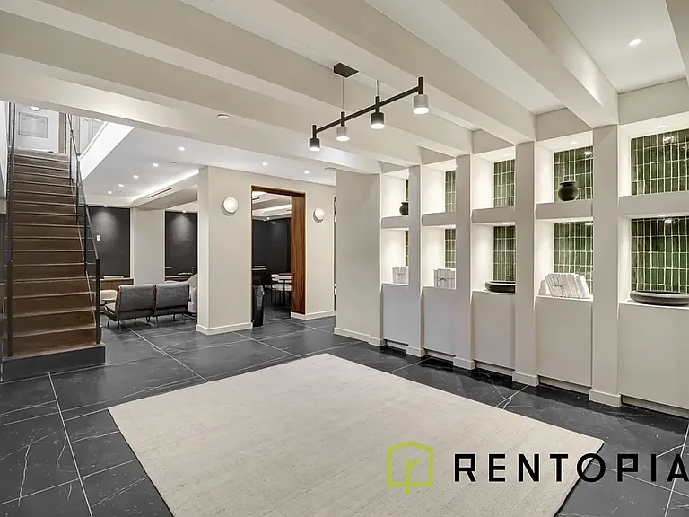 658 Madison St #3G — Photo 16