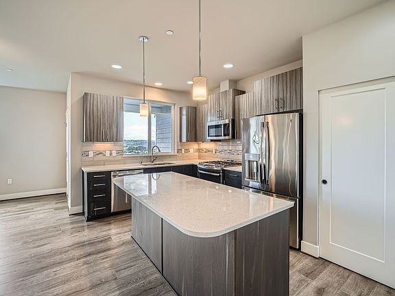 4th image of 20403 93rd Pl S Unit 1