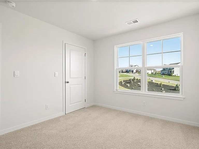 1621 Maci St — Photo 10
