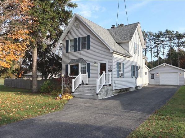 200 Maple St
