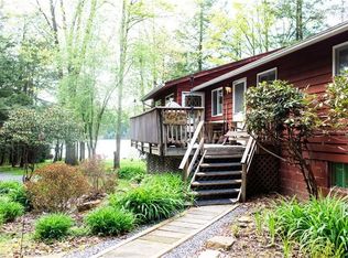 260 S Peninsula Dr, Central City, PA 15926