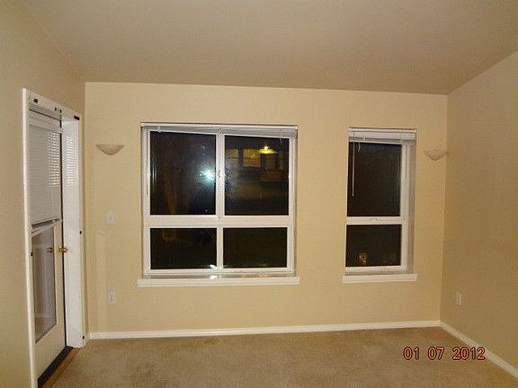 5th image of 2805 NE 125th St APT 506