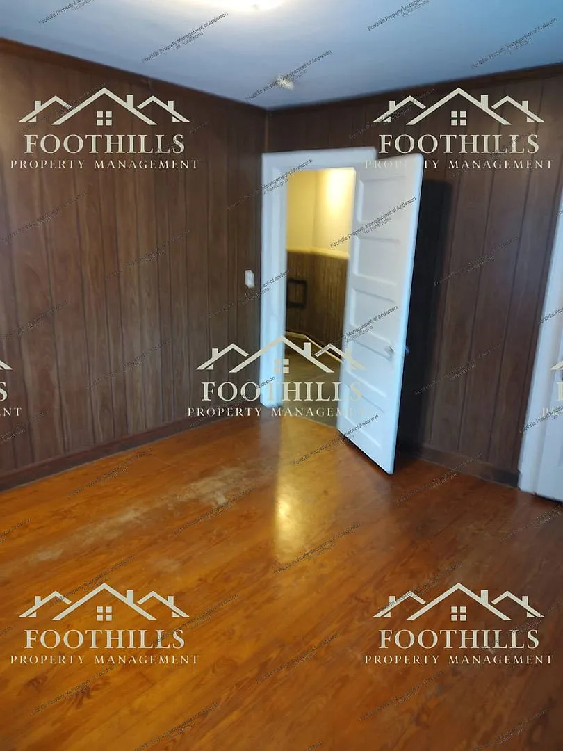 2 bed, 1.0 bath, 1017 sqft, $950 — Photo 3