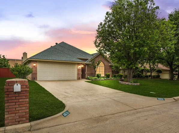 2676 Bent Tree Dr, Hurst, TX 76054