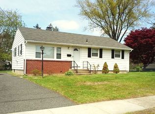 8 Alpha Rd, Hamilton, NJ 08610