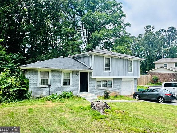 2nd image of 521 Navarre Dr
