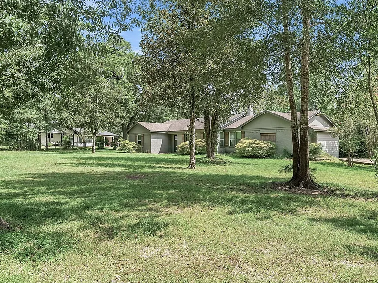 165 Morris Dr — Photo 4
