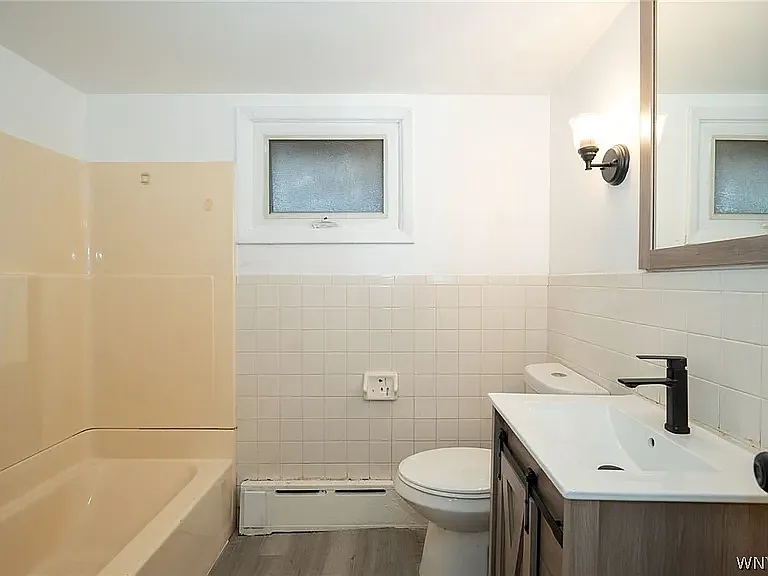 166 Barnard St — Photo 7