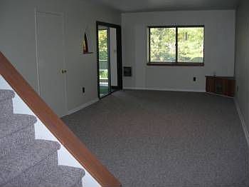 3rd image of 541 Foxwood Ln
