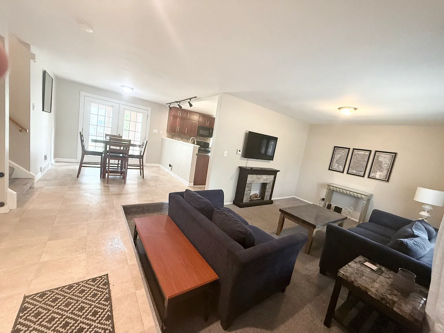 5 bed, 1696 sqft, $3,500 — Photo 3