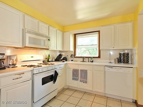3rd image of 6555 N Harlem Ave APT 2W