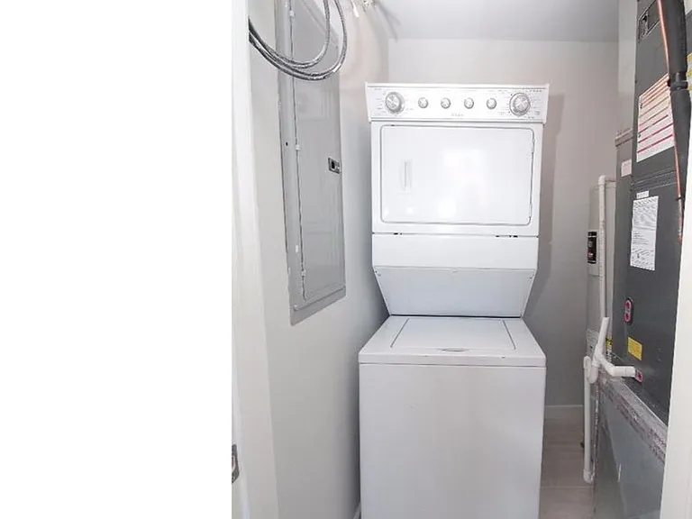 4304 Cresson St — Photo 32