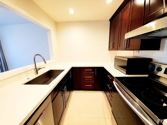 4th image of 816 N Delaware St APT 308