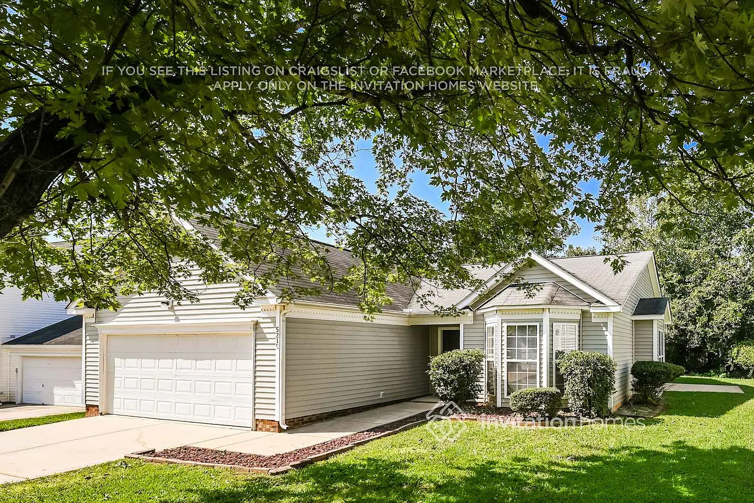 5215 Timbertop Ln Charlotte, NC 28215 — Photo 3