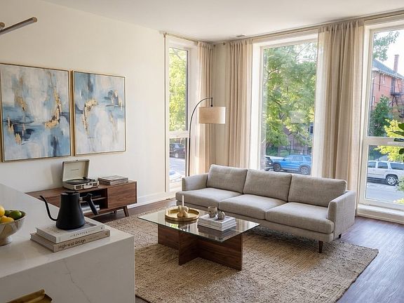 2nd image of 2931 W Washington Blvd #2