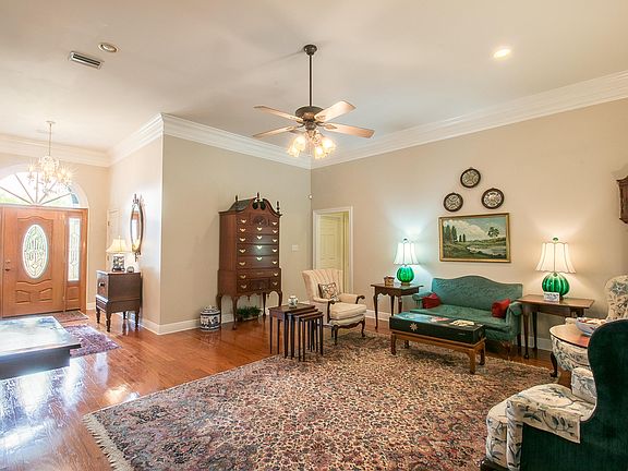 4th image of 11510 Stanton Cir