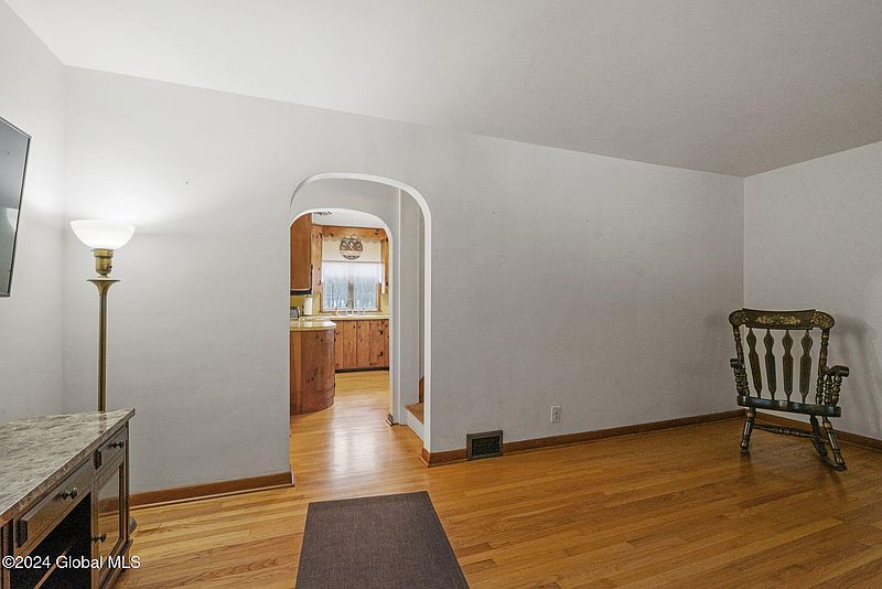 4th image of 2801 Consaul Road