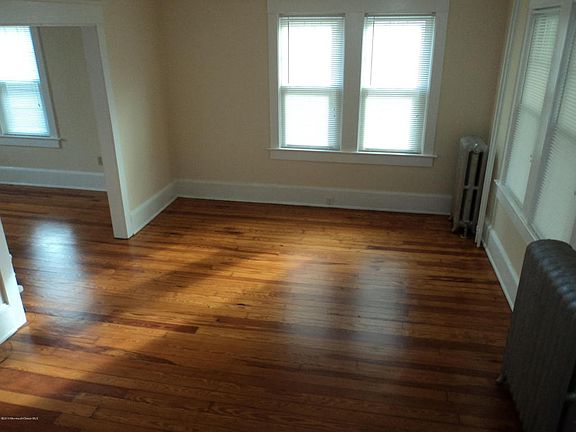 3rd image of 17 Park St