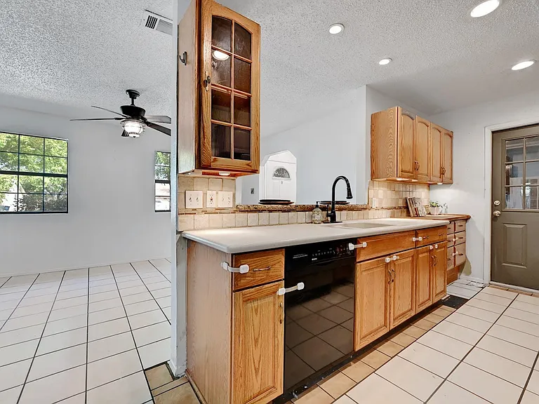 6209 Harwin Ln — Photo 11