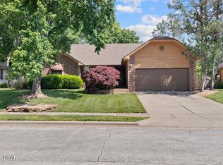 4736 S Stewart Ave, Springfield, MO 65804