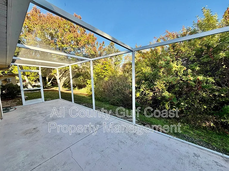105 49th Ct E — Photo 10