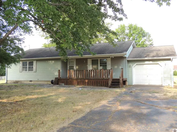 129 Surrey Ln, Mayfield, KY 42066