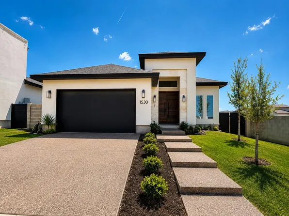 1530 Eagles Ln, Laredo, TX 78045