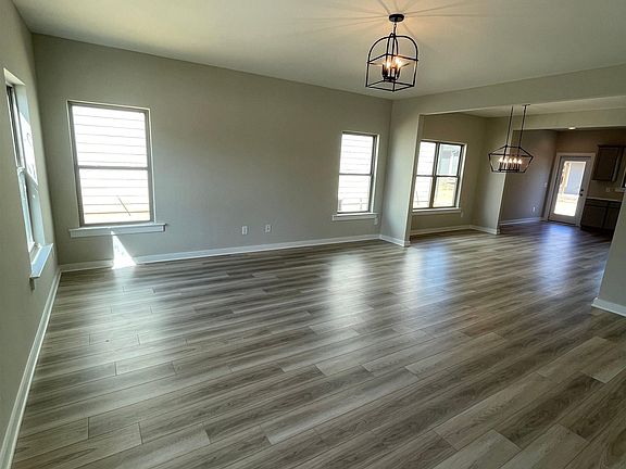 3rd image of 2136 Sullivan Dr