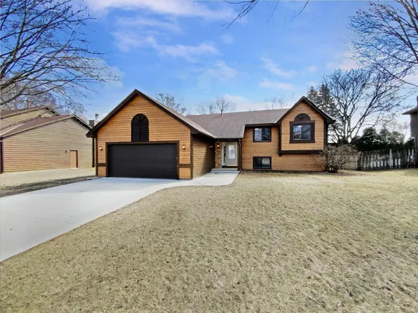 3813 Riverton Ave, Eagan, MN 55122