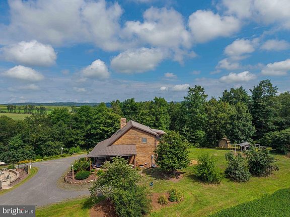 4th image of 860 Old Ferry Rd