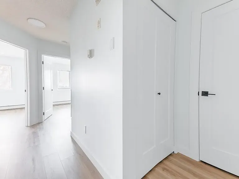 609 King St — Photo 15
