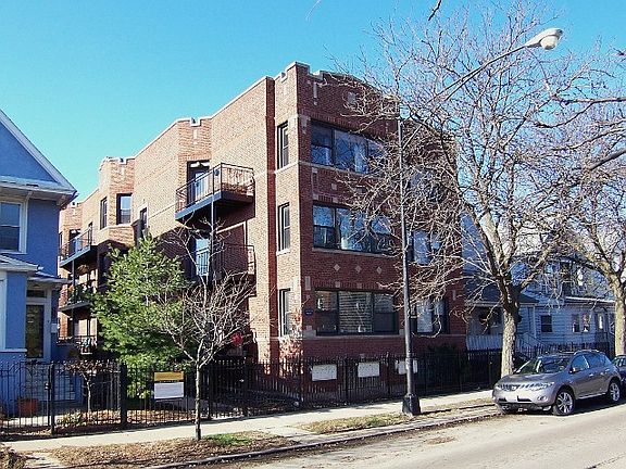2nd image of 4842 N Ashland Ave APT 2W