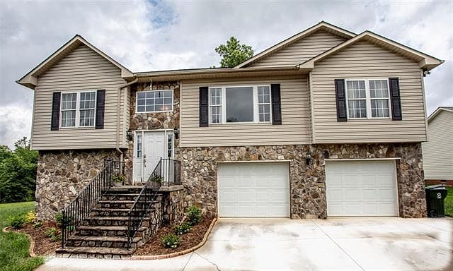 1st image of 119 Buck Shoals Cir