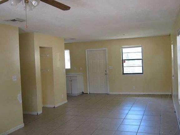 2nd image of 908 Evergreen Dr