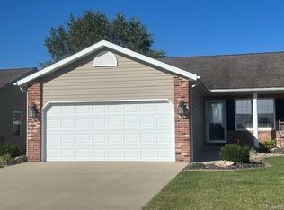 30 Chase Way, Highland, IL 62249