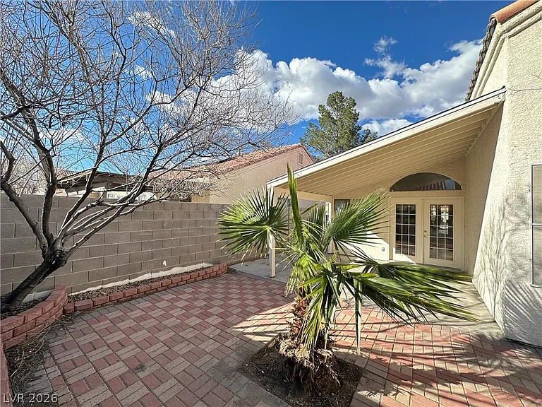 8009 Sierra Largo Dr — Photo 23