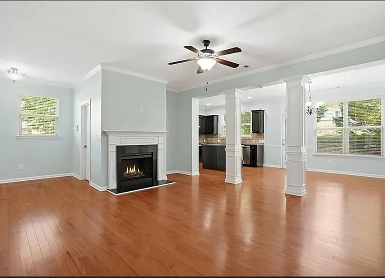2375 Bellyard Dr — Photo 3