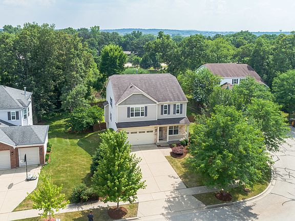 3rd image of 22 Moraine Dr
