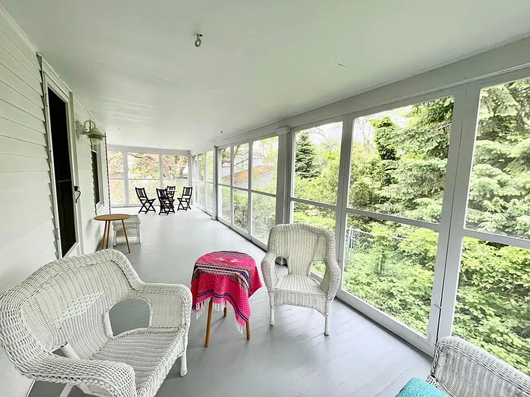 102 N Pier St — Photo 25