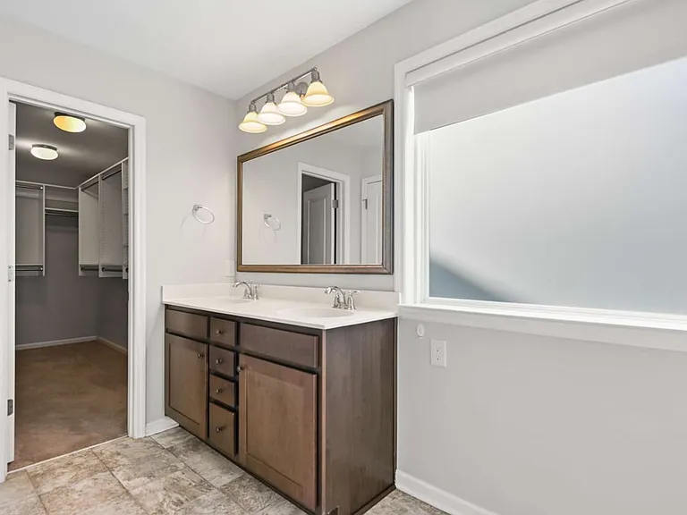 3368 Kinross Ct — Photo 12