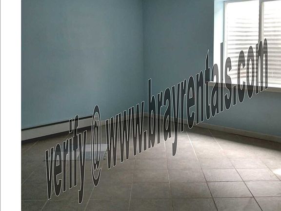 118 Mount View Dr. interior